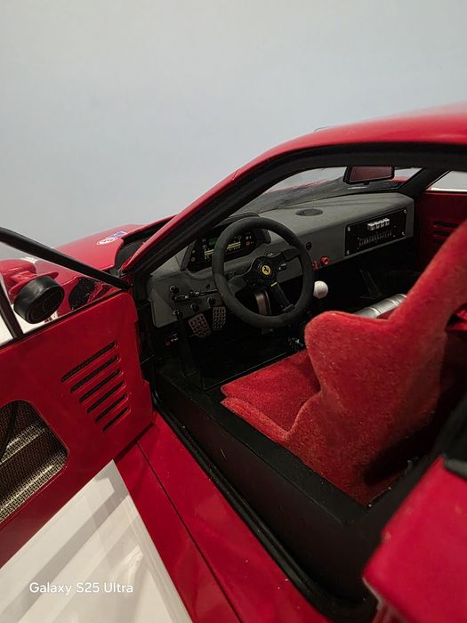 Ферари ф40 компетационе 1:8 (Ferrari F40  competizione 1:8)