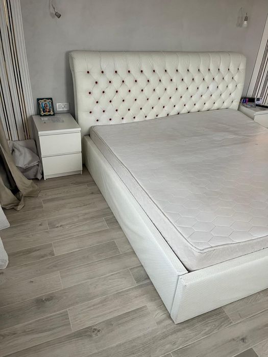 Pat matrimonial deosebit 2x2 m