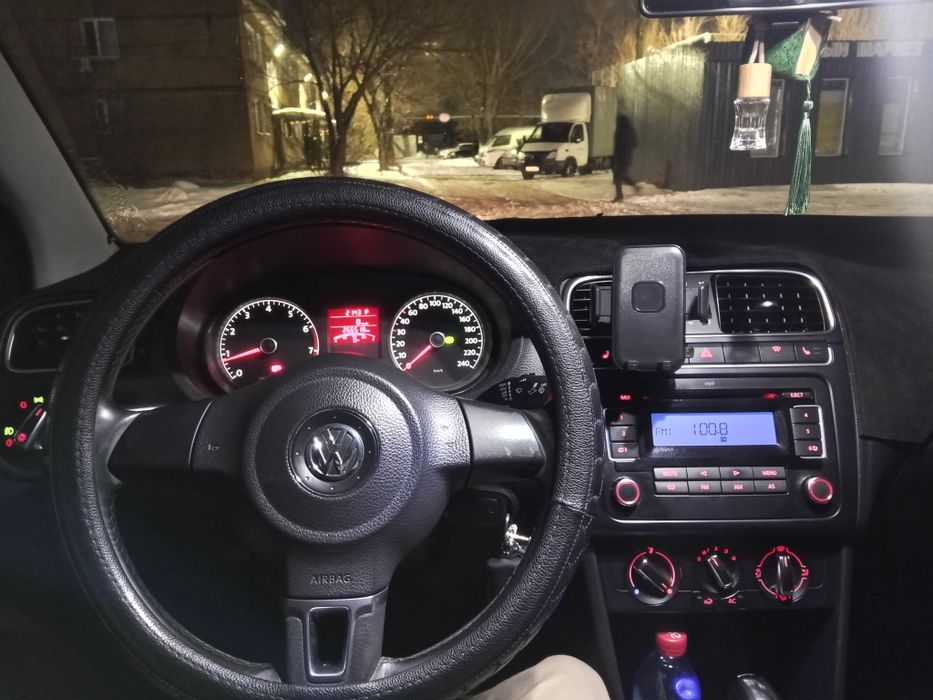 Volkswagen Polo 2011 год