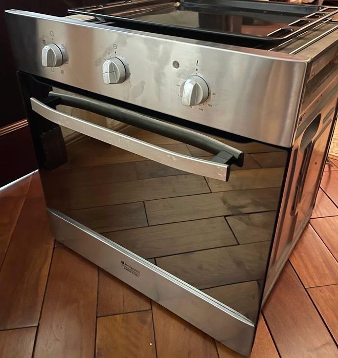 Духовка печь в хорошем состояний