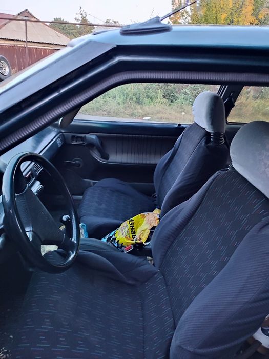 Мазда фамилия 323 купэ