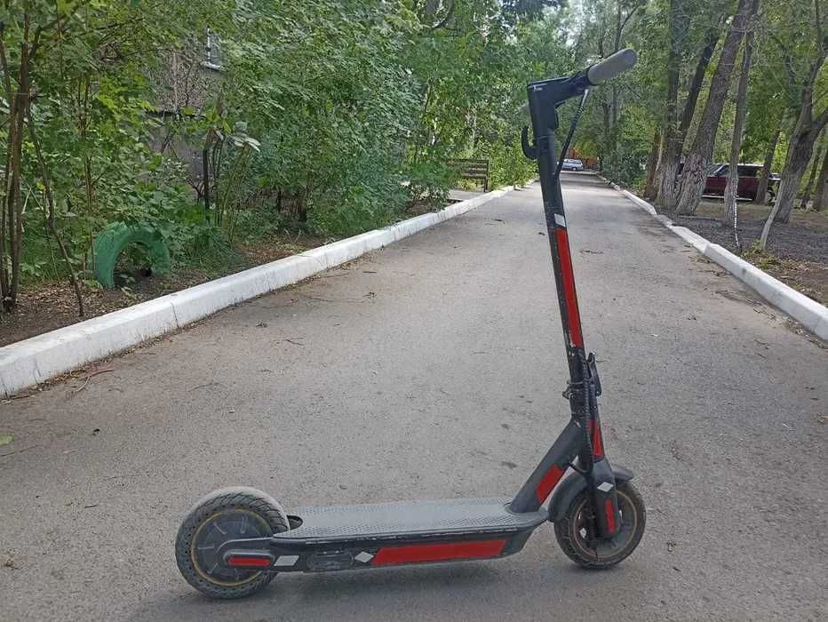 Продам самокат ninebot g30pmax