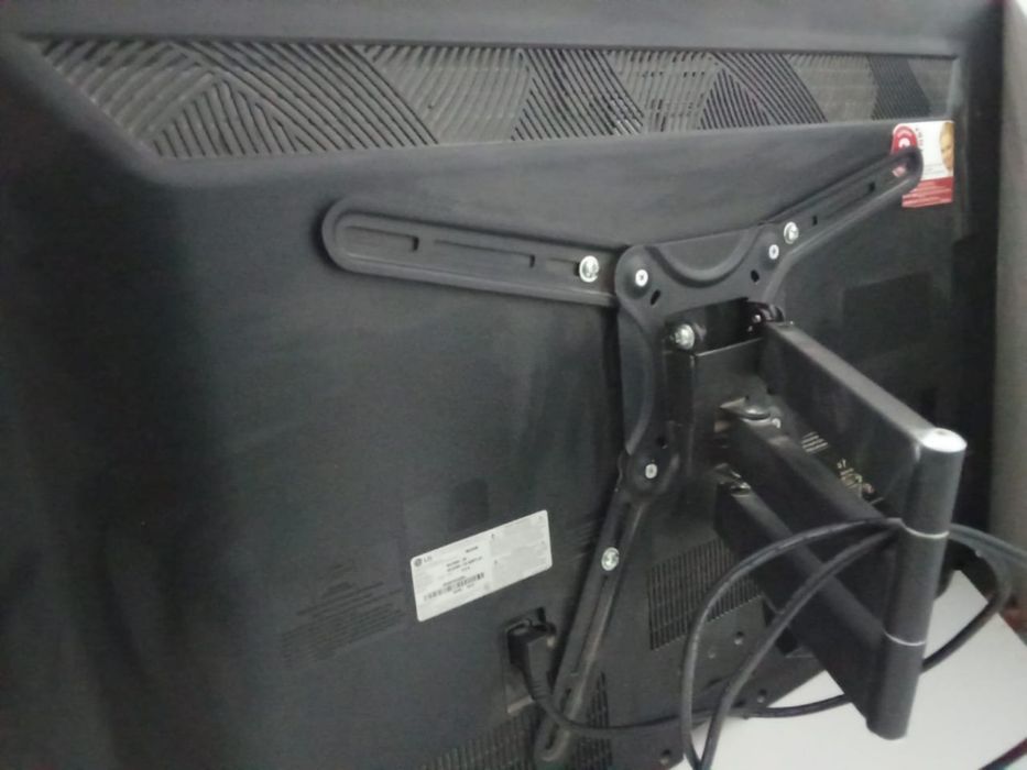 Продам телевизор lG