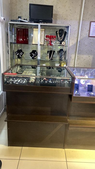 Продается витрины