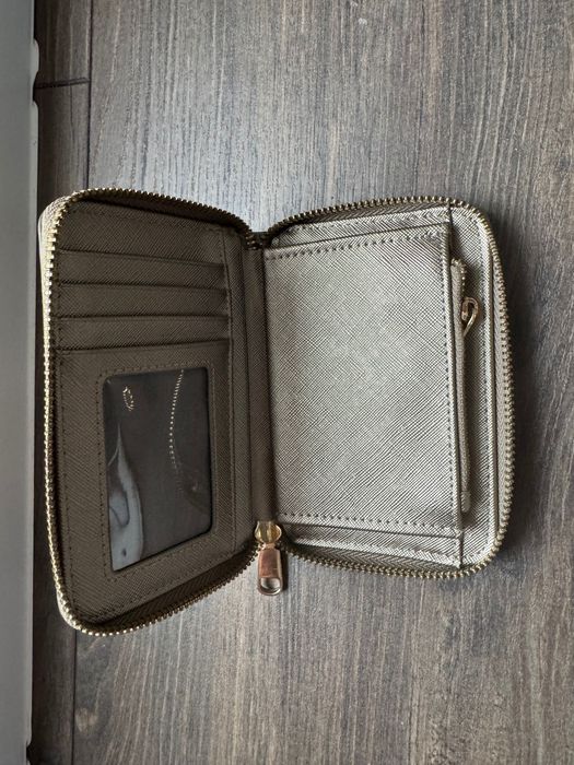 Портмонета parfois и Stradivarius