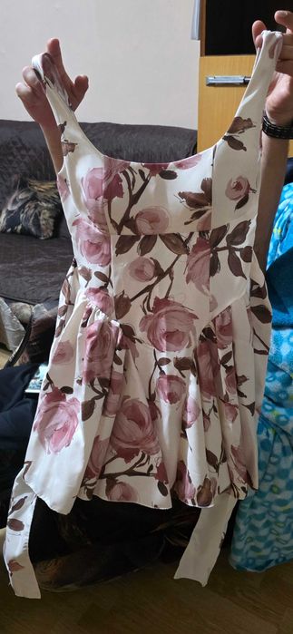 Дамска къса рокля.