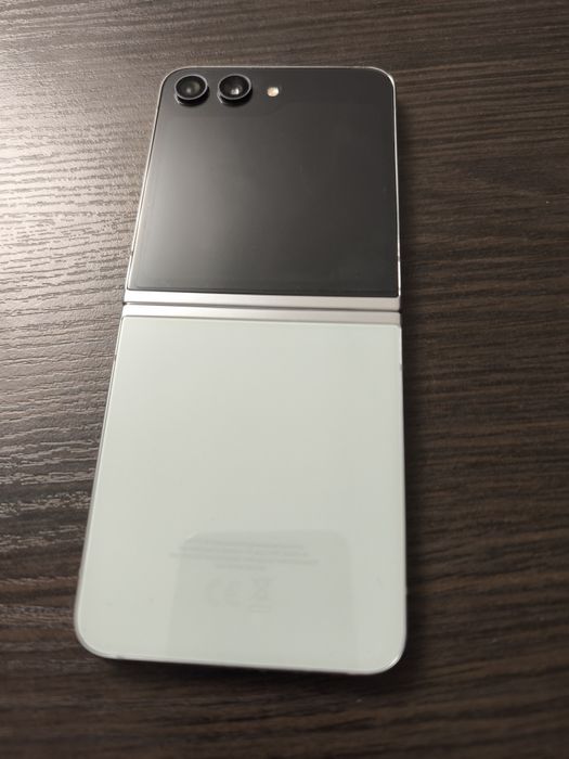 Samsung Galaxy Z Flip5