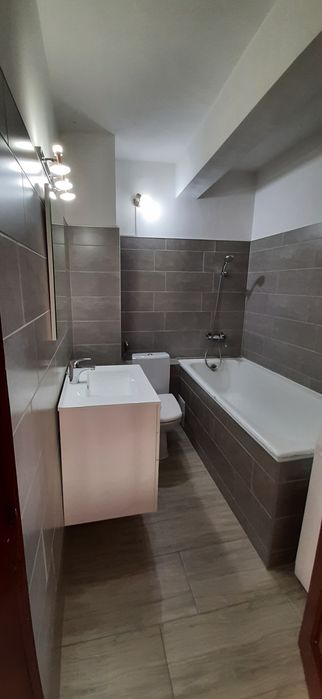 Proprietar vând apartament 3 camere