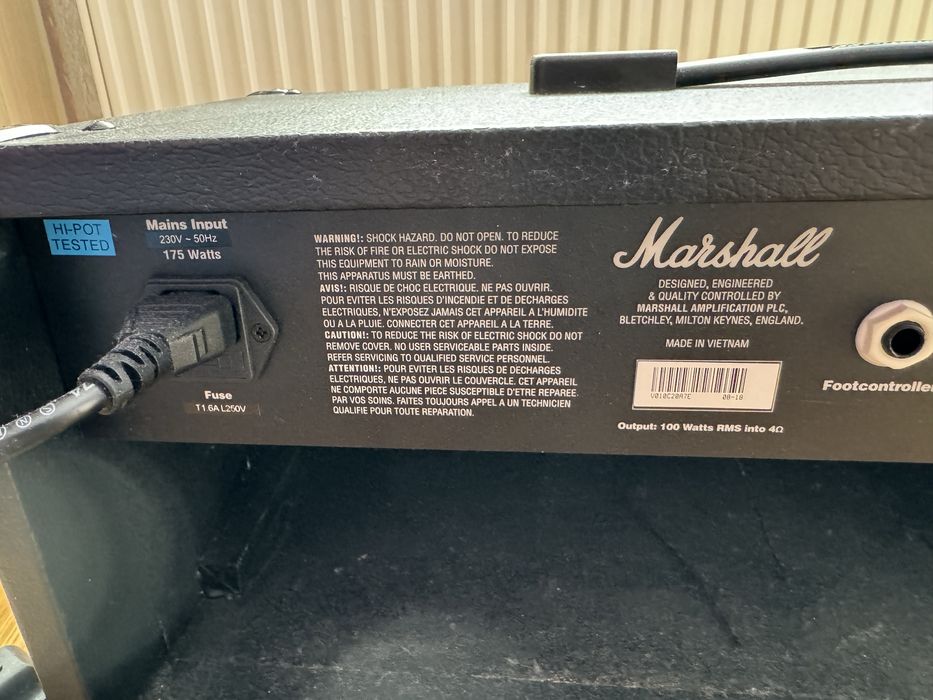 Amplificator chitară Marshall MG100HFX + footswitch original