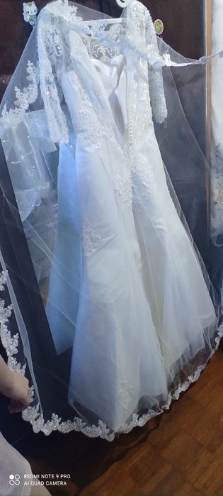 Свадебное платье