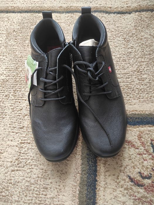 Ботинки шикарные  высокие Riеker оригинал продам