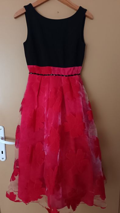 Jake's Красива рокля