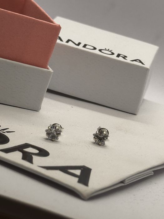 Pandora обеци Пандора