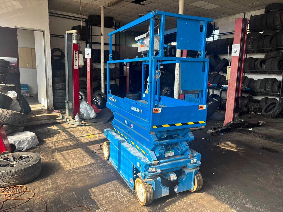 Nacela electrica 8 m de vanzare
