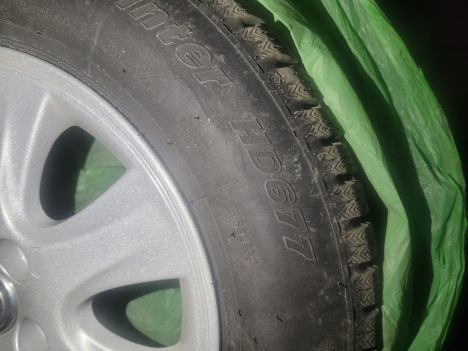 Продам резину 205/65 R15