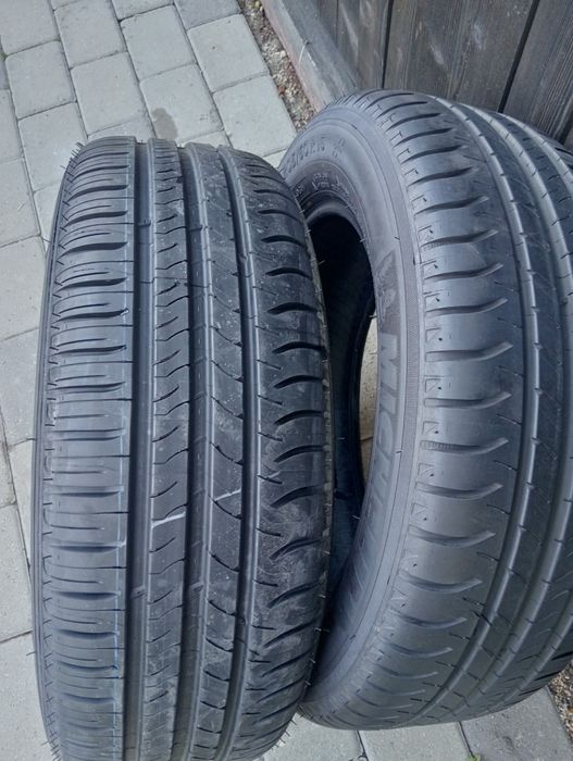Vând anvelope vară 205/60/16
