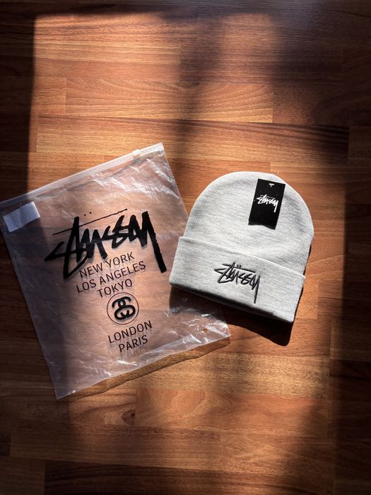 Caciula stussy gri
