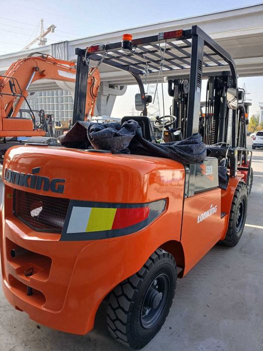 Авто Кара Вилочный Погрузчик LONKING 5 тонный 4.5 метровый