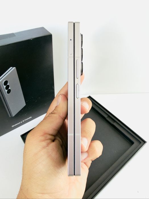 НОВ! Samsung Galaxy Z Fold 6 5G 256GB 12GB Ram Silver Shadow Гаранция!