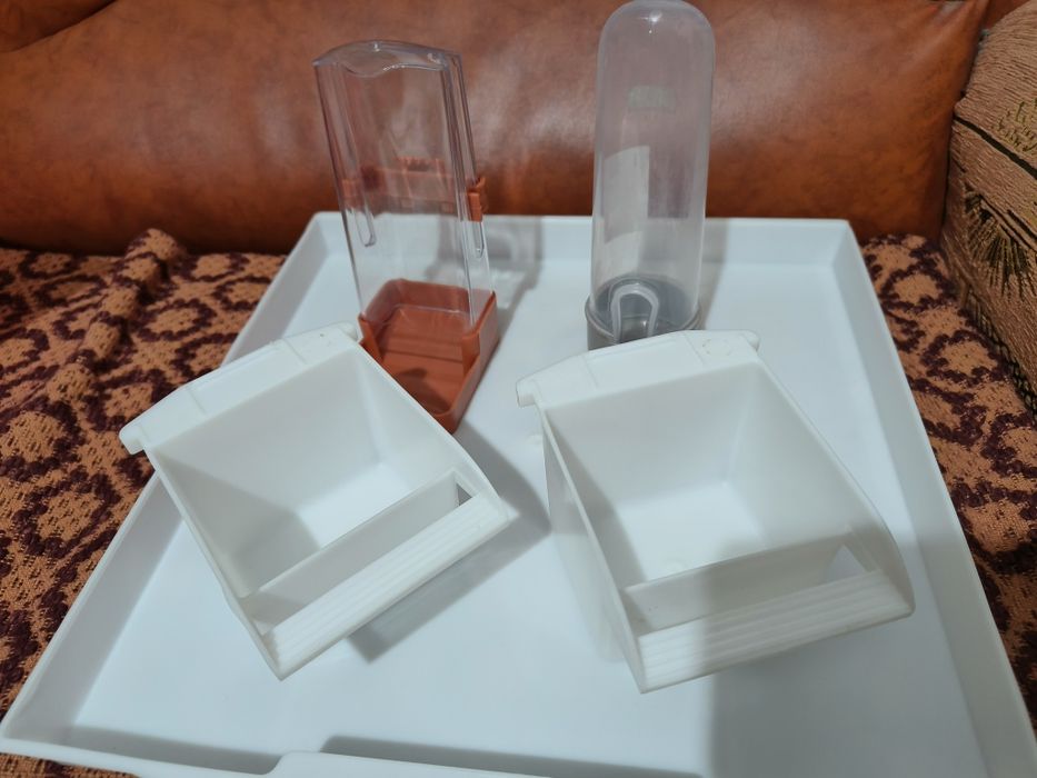 Colivie papagali cu accesorii