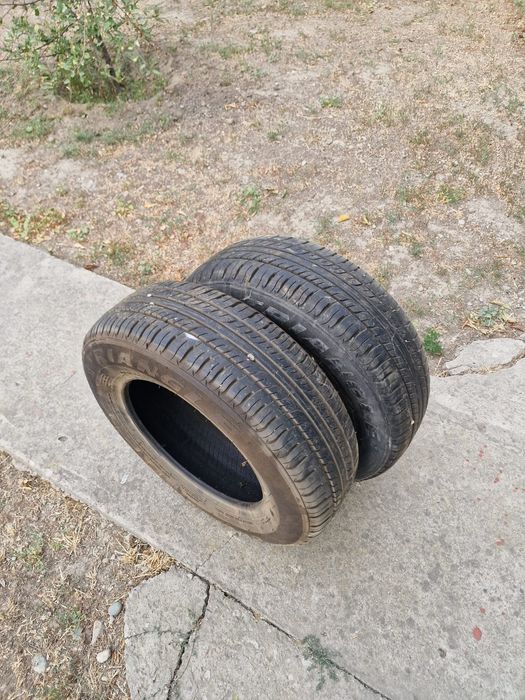 Продаю летние Шины 2 шт