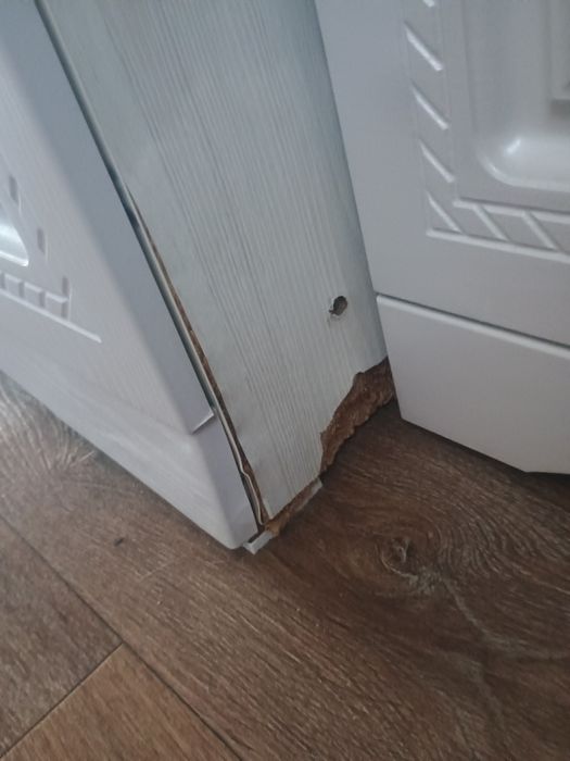 Срочно! Шкаф для одежды.