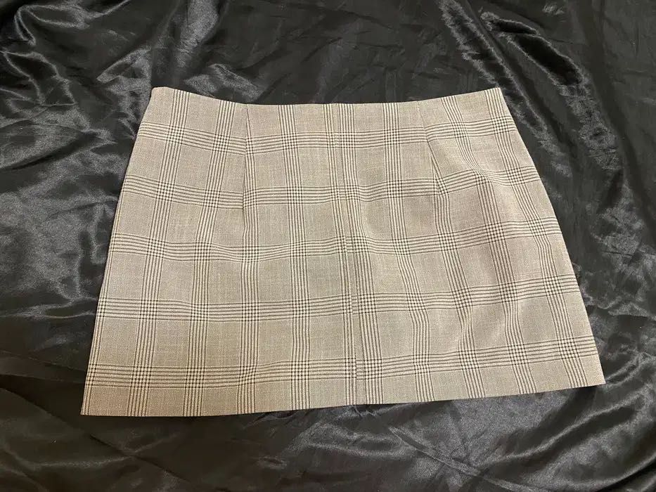 Къса пола на Bershka