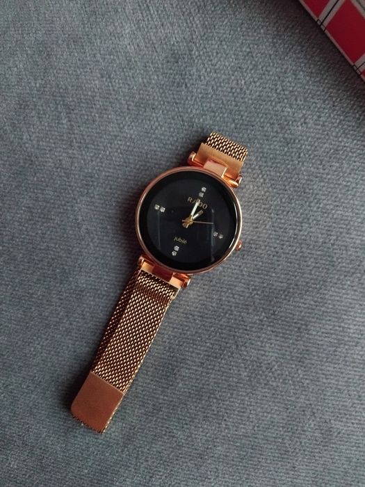 Часы  женские. 9 микрорайон