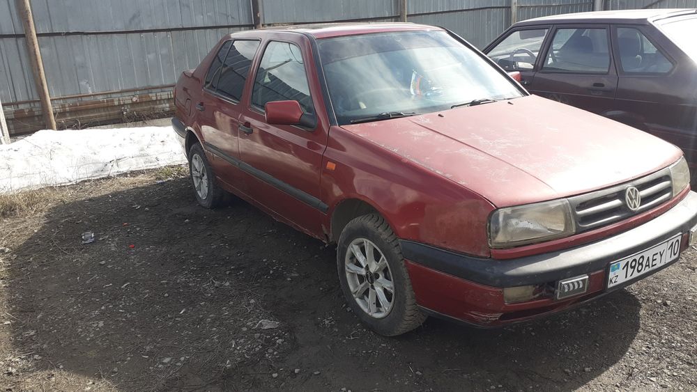 Продам vw венту 1.8
