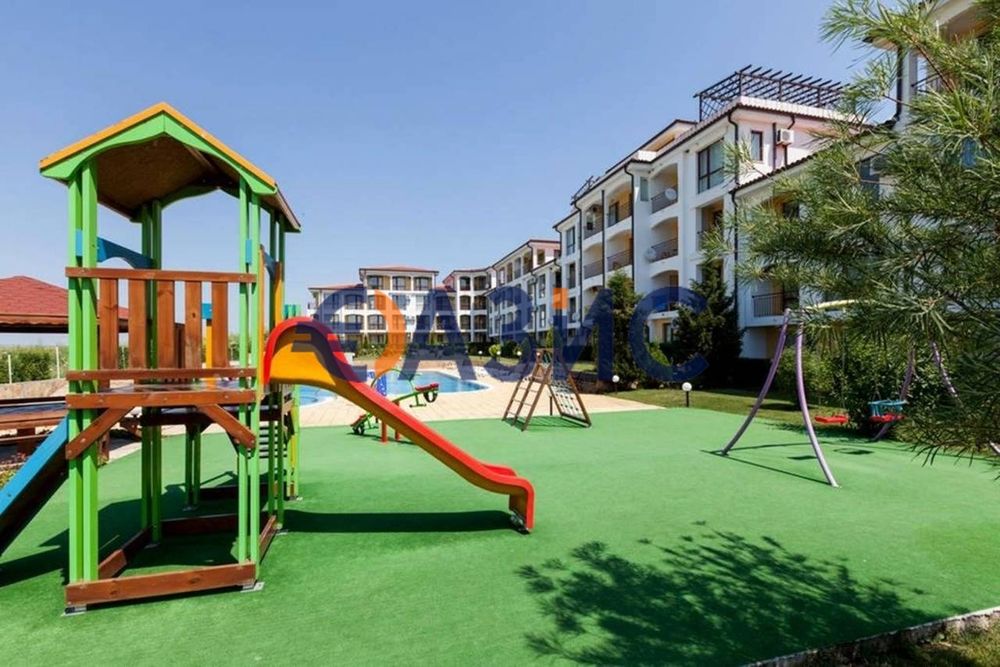 Продава се Тристаен апартамент в с. Равда, Област Бургас - 92 кв.м за 914 €/кв.м - Снимка #11