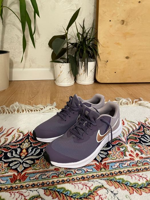 Продам кроссовки оригинал Nike