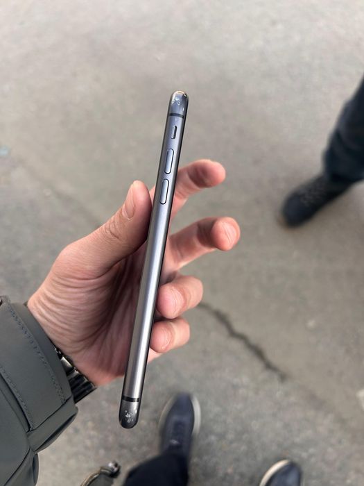 Продам iphone 11