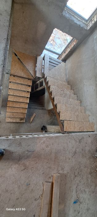 Лестница из металла