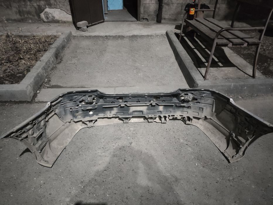 Продам бампер задний Мерседес w203