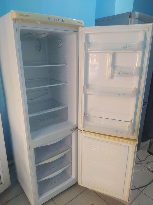 Продам холодильник Samsung