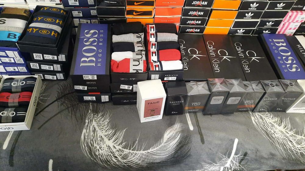 Boxeri bărbați și femei