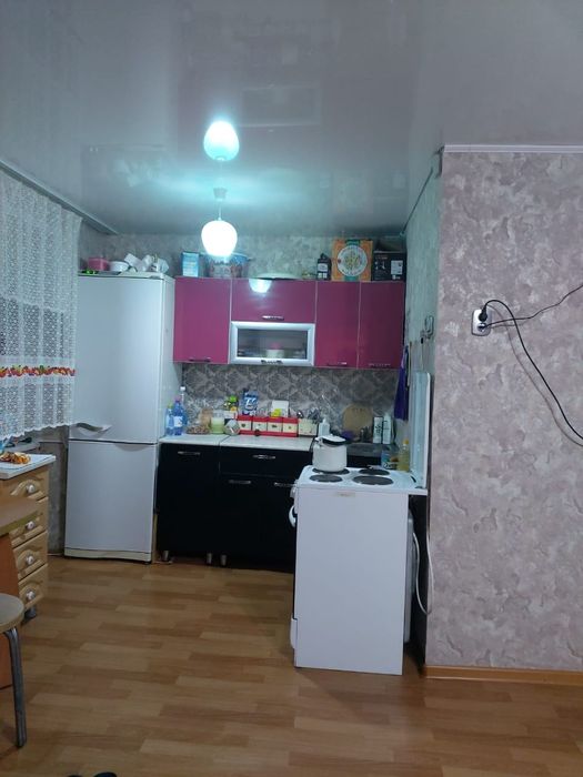 Продам двух комнатную квартиру