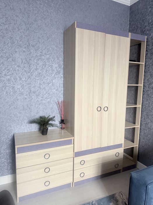 Продам диван и мебель для подростка