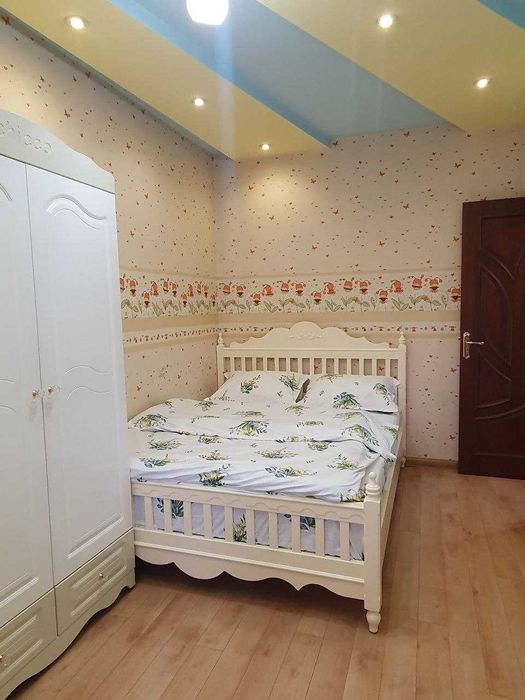 СДАЕТСЯ 3х комнатная квартира ЦЕНТР ПАРК БОБУРА с Детской Евроремонт