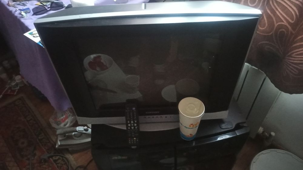 Продам телевизор