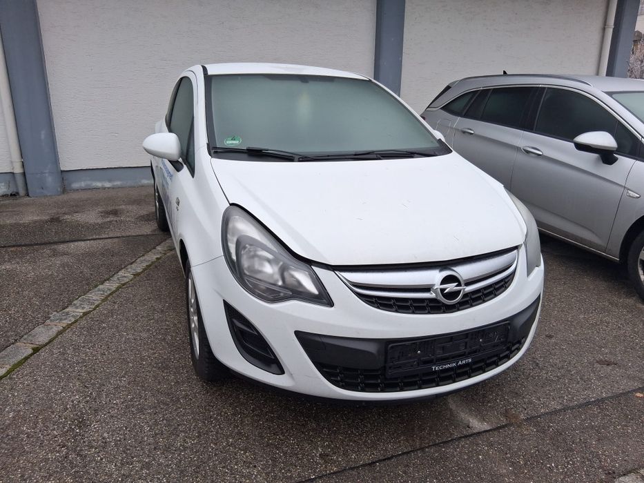 Opel Corsa benzina, 2014-euro 5 preț 1490€