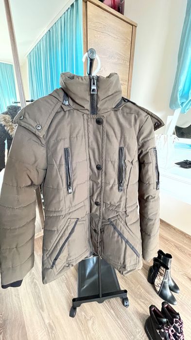 Guess дамско зимно яке