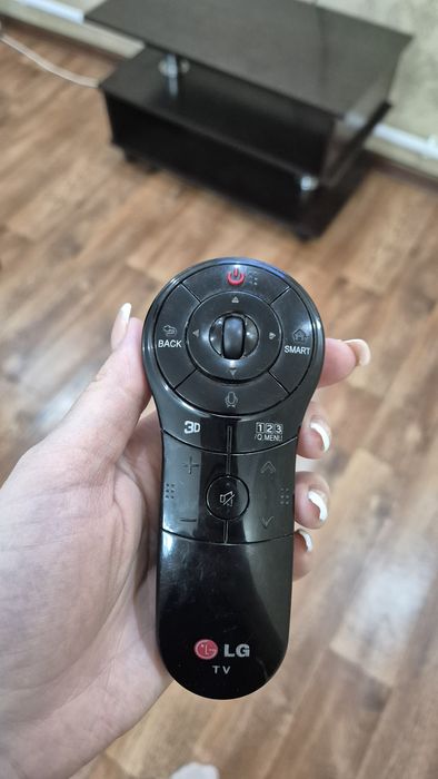 Продам смарт телевизор