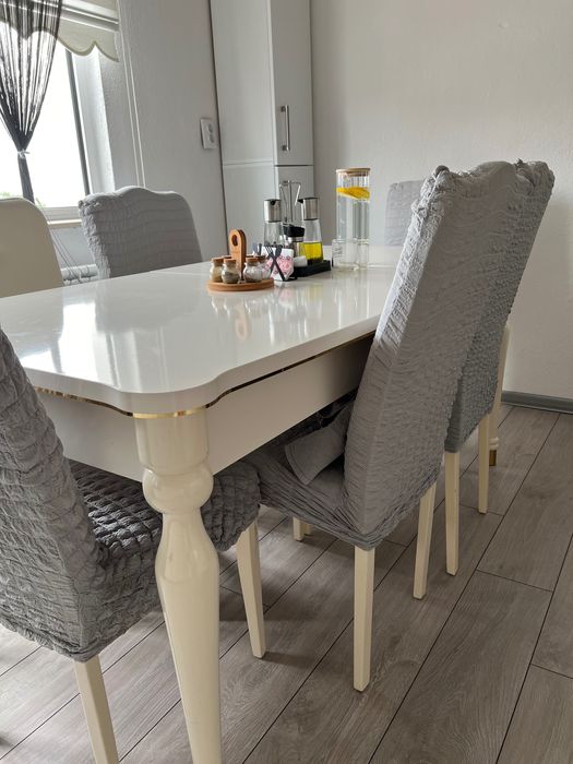 Трапезна маса със 6 стола ISTiKBAL