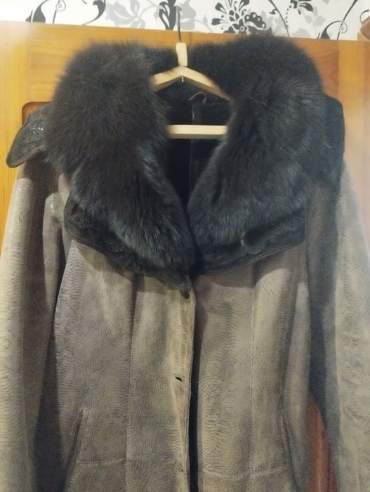 Продам женскую дубленку
