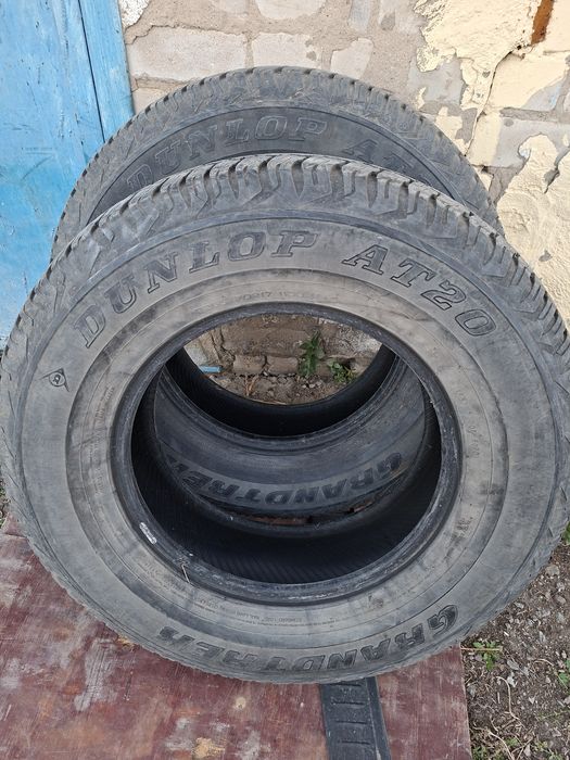 Продам шины. 265/70/17  данлоп.
