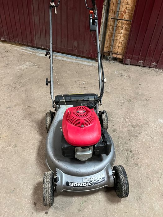 Mașină de tuns gazonul PROFESIONALĂ HONDA HRD