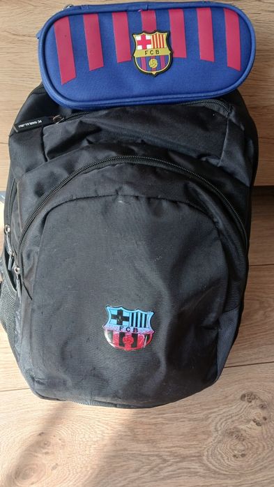 Раница ученическа FCB + несесер FCB