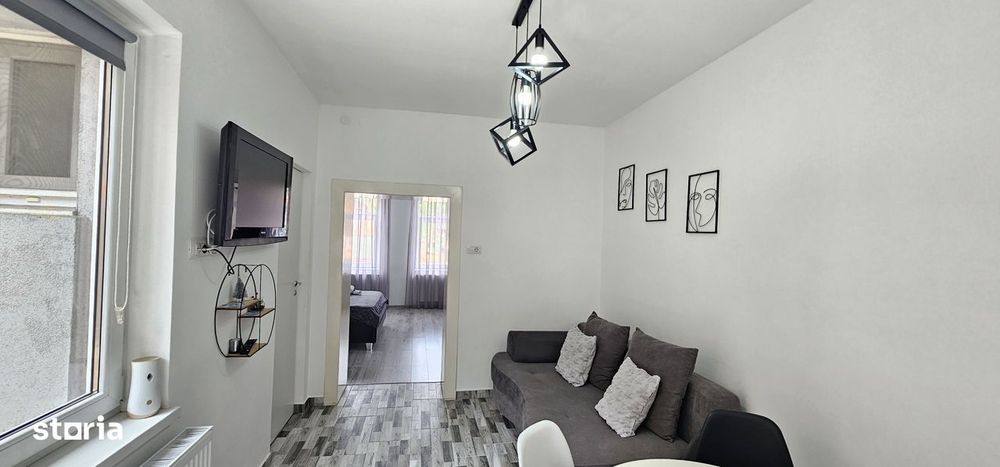 Apartament de vanzare cu terasă și beci, gata de utilizare — fotografia 3