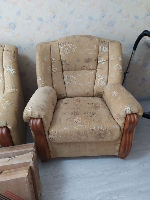 Продаю мягкую мебель.